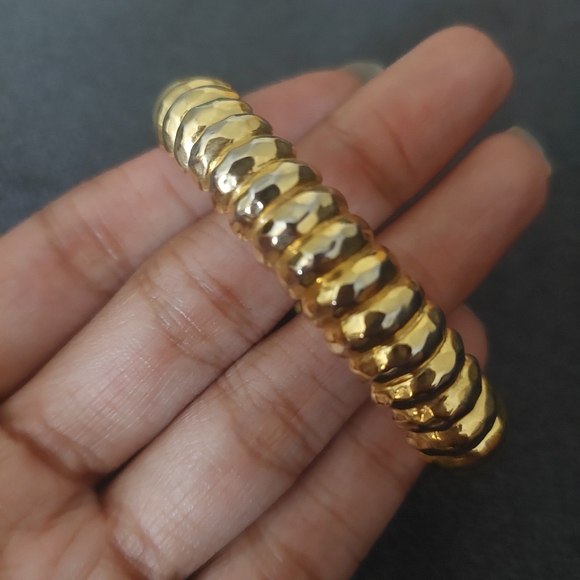 Vintage Gold Plated Clip On Bracelet - Picture 2 of 4